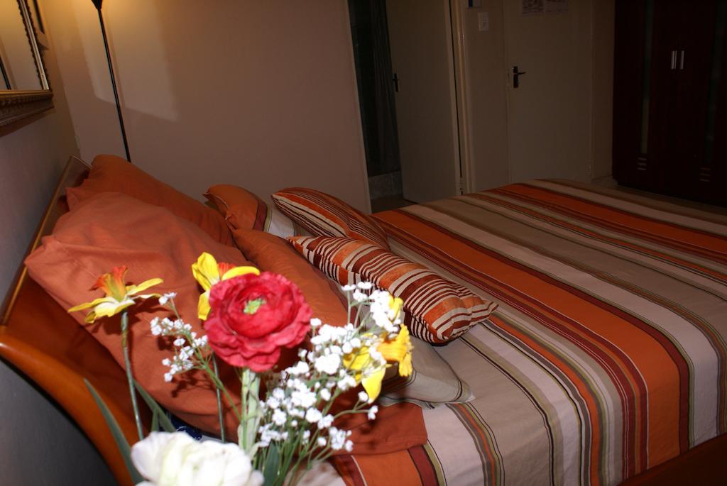 Ekhaya Lodge Питермарицбург Номер фото